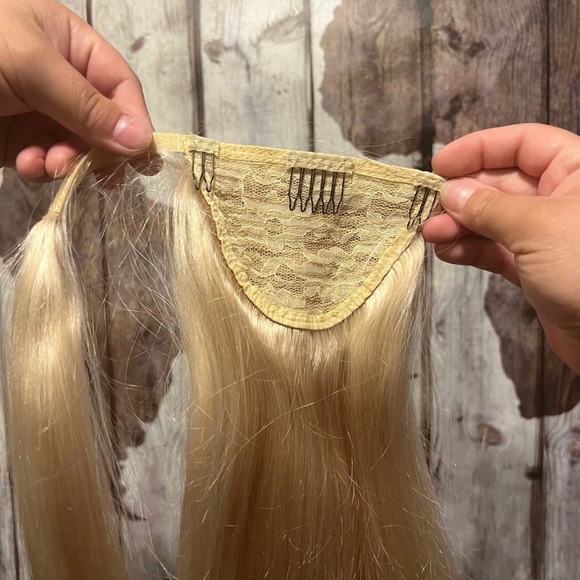 Used Luxy Hair Extensions 20" Clip-ins ponytail Platinum Blonde - Picture 6 of 6